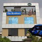 The Residence, Lake View